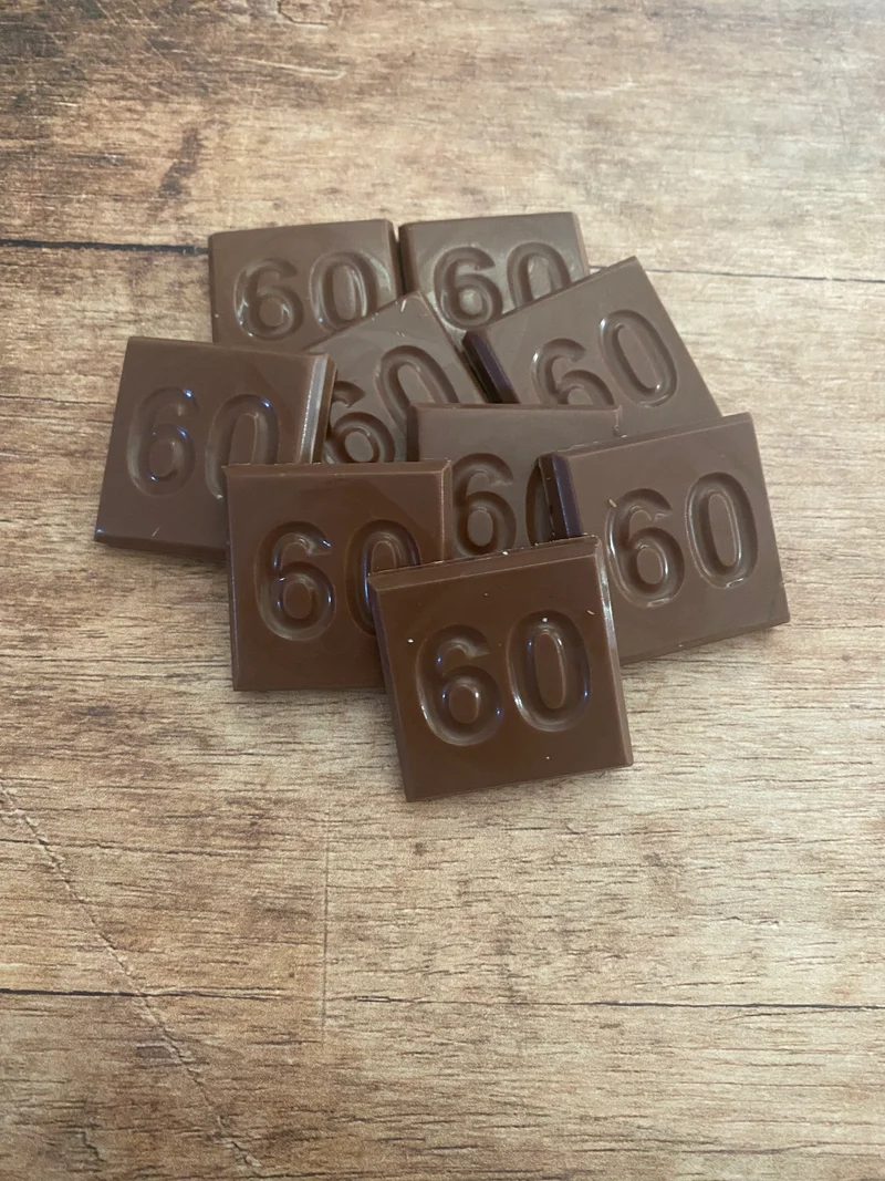 60 jaar / cijfer chocolaatjes 32 stuks