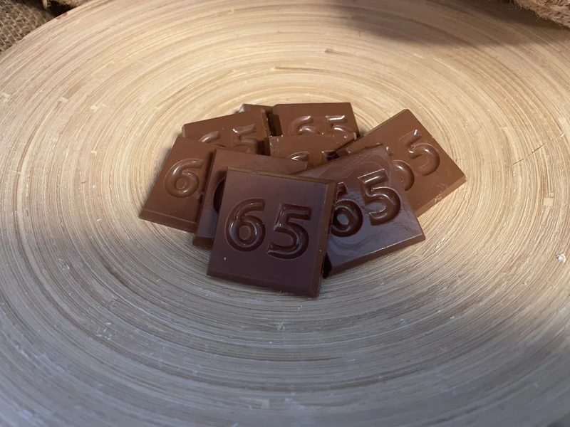 65 jaar / cijfer chocolaatjes 32 stuks