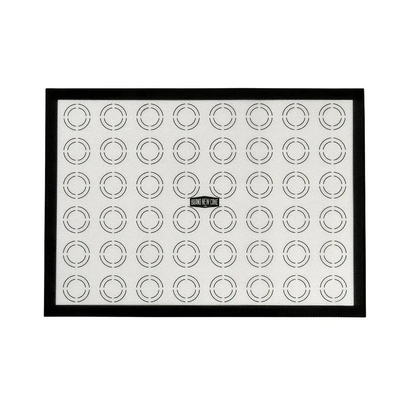 BrandNewCake Siliconen Bakmat met Macaronverdeling 42x30cm