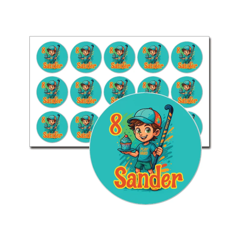 Traktatie sticker hockey jongen met naam en leeftijd – 15 stuks per vel