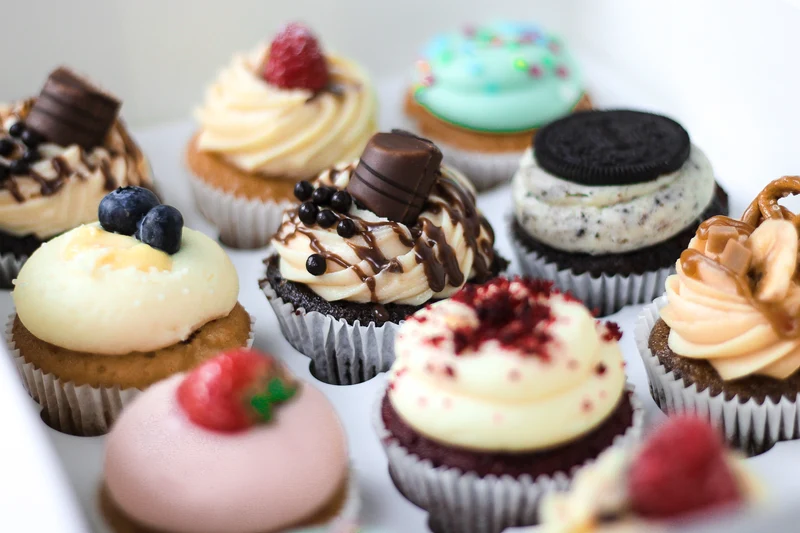 Create your own Cupcake Box (12pcs)