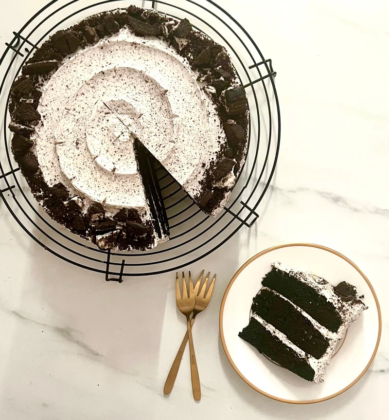 Oreo's & Cream Cake