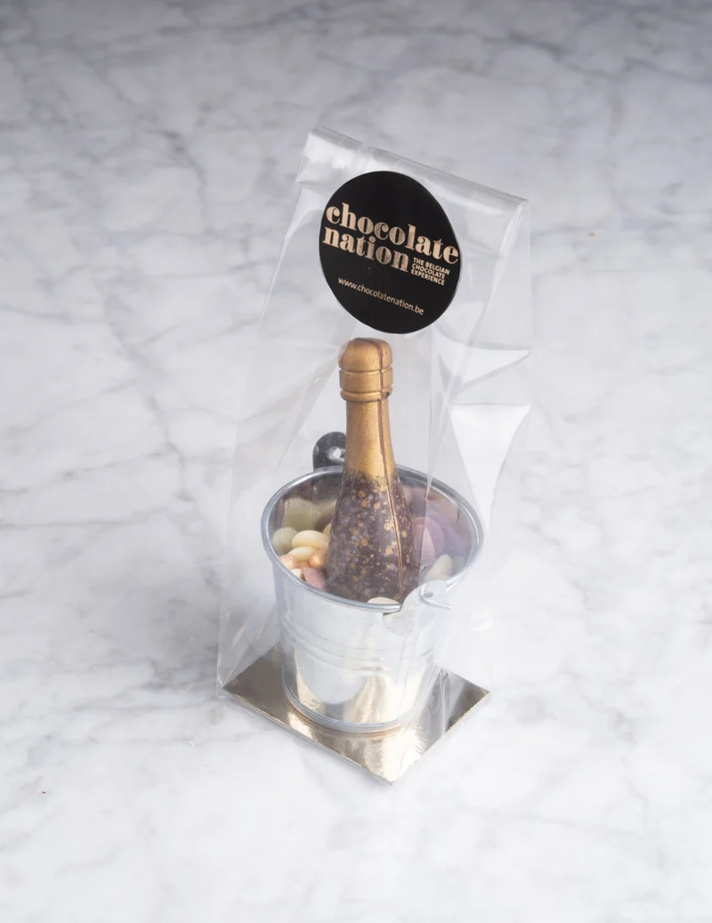 Champagne fles praline in ijsemmertje