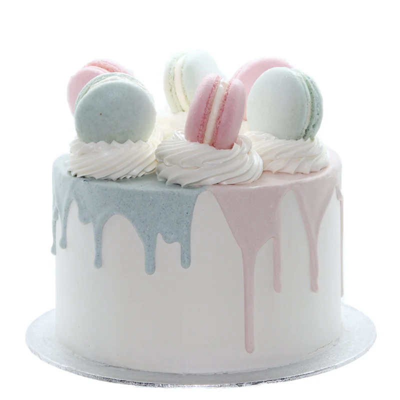 Genderreveal macaron driptaart