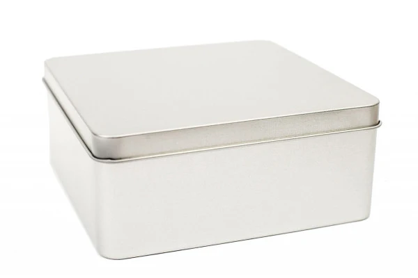 DSQ 140.60 Square Tin Box – Luxe vierkante geschenkverpakking van blik