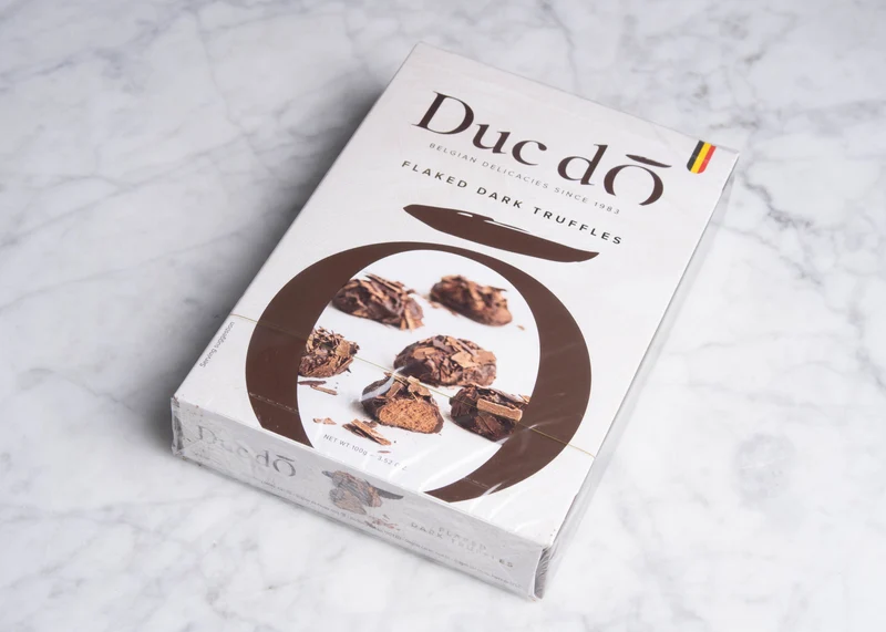 Duc d'O: Flaked dark chocolate truffles 100g
